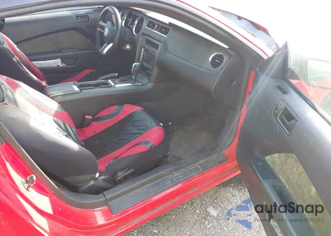 2013 Ford Mustang V6 из США, поврежденный, VIN 1ZVBP8AM8D5250810